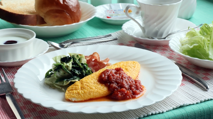 【朝食付】車山高原に佇む、八ヶ岳ビューの高原リゾート。陽だまりのレストランで朝食を。